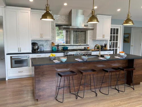 Two-Tone Kitchen