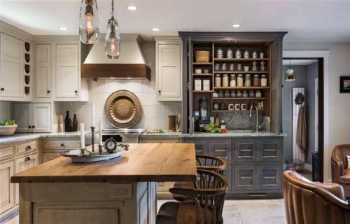 American made cabinets in a tradtitional kitchen design