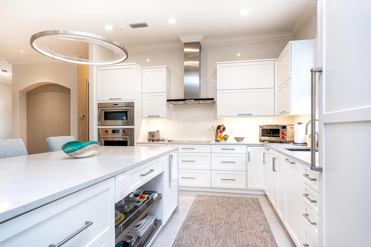 Decorators White Kitchen Cabinets in Venice, Florida