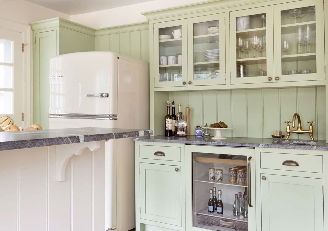 Country style kitchen with mint green, olive green accents  Sage green  kitchen, Green kitchen, Green kitchen accessories