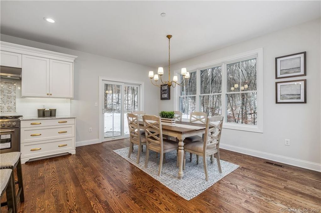 Open Kitchen Design with Dining Room