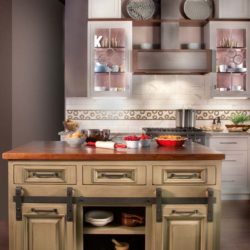 Kitchen with island and glass door cabinets Orlando, Fl